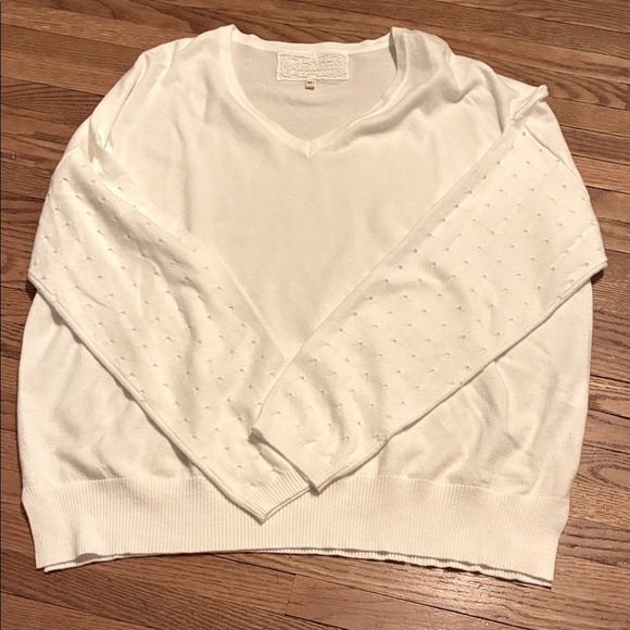 Pink Martini Elegant White V-Neck Sweater - Picture 1 of 12